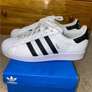 Adidas Superstar